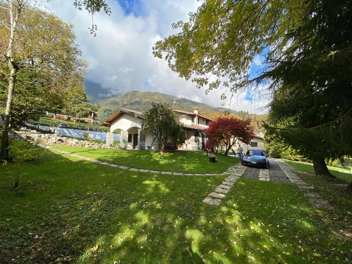 Villa Chalet Bornhome Relax, Sport E Cultura Altopiano Del Sole 6 Ospiti - Pet Frendly Borno Italy