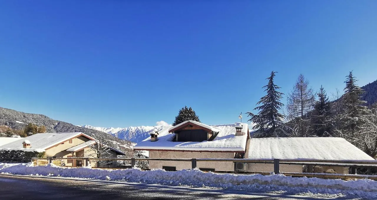 Chalet Bornhome Relax, Sport E Cultura Altopiano Del Sole 6 Ospiti - Pet Frendly Borno 0*,  Italy