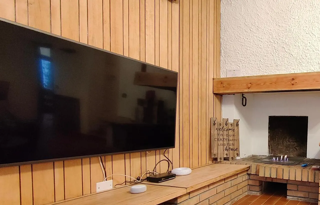 Chalet Bornhome Relax, Sport E Cultura Altopiano Del Sole 6 Ospiti - Pet Frendly Borno 0*,  Italy
